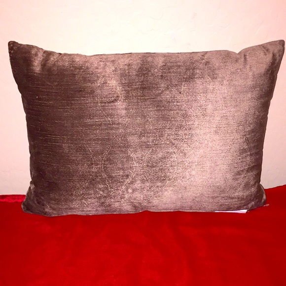 🆕 World Market Lumbar Pillows (Set of 2) - Picture 8 of 10